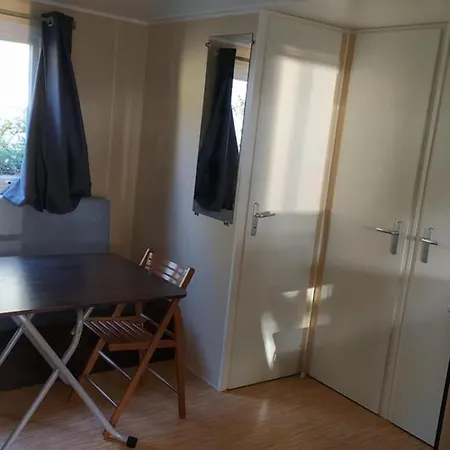 Mobil-home Spacieux Avec Terrasse - 6 Personnes - Api-1-52-718