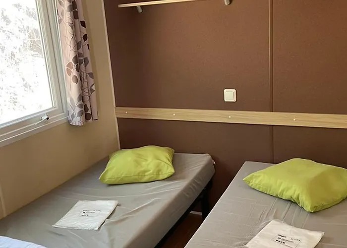 캠프장 Mobil-home Spacieux Avec Terrasse - 6 Personnes - Api-1-52-718