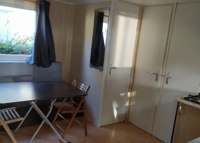 Mobil-home Spacieux Avec Terrasse - 6 Personnes - Api-1-52-718