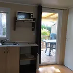 Camping Mobil-home Spacieux Avec Terrasse - 6 Personnes - Api-1-52-718