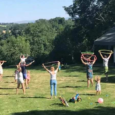 Kemping Mobil-home Spacieux Avec Terrasse - 6 Personnes - Api-1-52-718 Argences-en-Aubrac